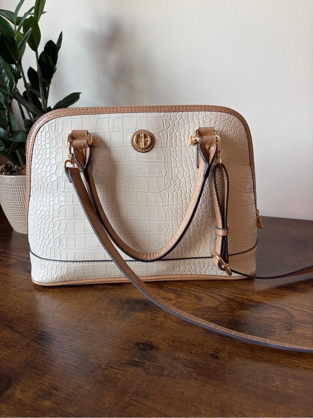 Giani Bernini Croc-Embossed Medium Dome Satchel Purse Crossbody Cream and Tan